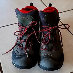 MEN'S KEEN HIKING BOOTS